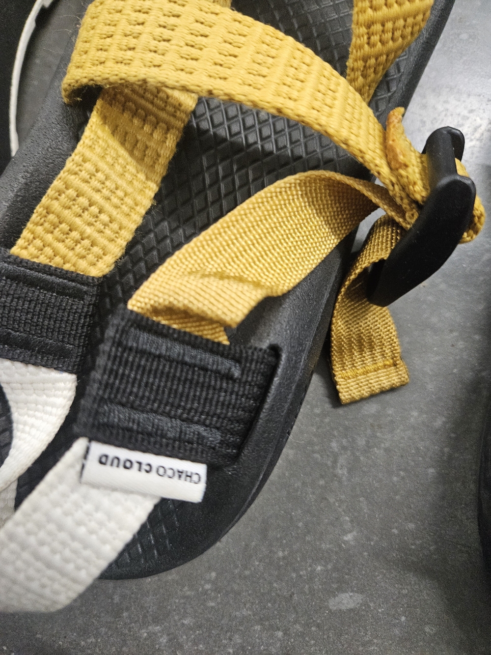 2 Pairs Of Chaco Sandles One Cloude & Love One - Picture 3 of 5